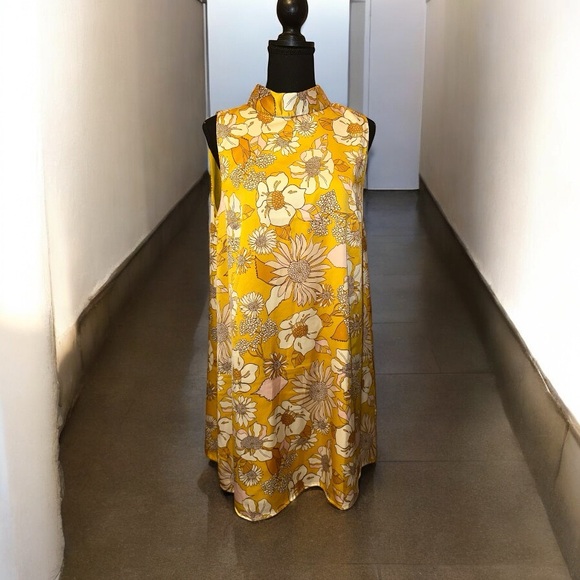 Ontwelfth Dresses & Skirts - Ontwelfth Yellow Floral Sleeveless Dress